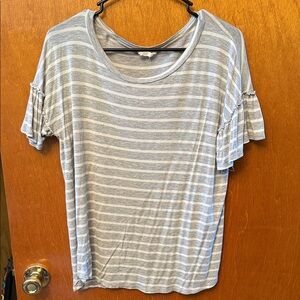 BiBi Light Gray Striped Short Sleeve Top